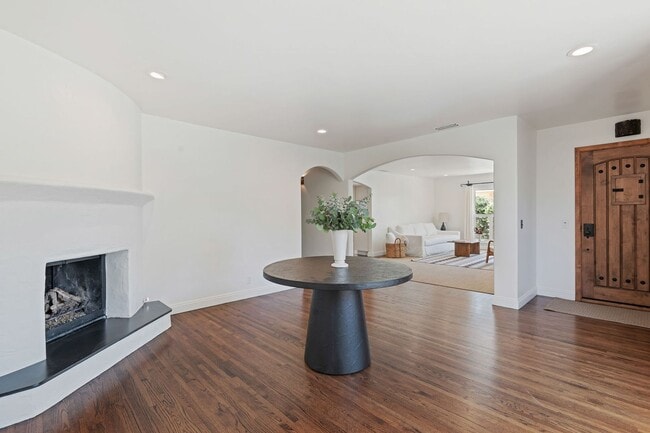 Building Photo - Samarkand Spanish Sanctuary with Private Courtyard & Mountain Views