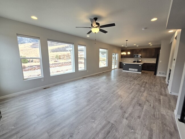 Building Photo - 5446 Mesa Top Dr