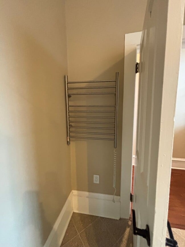 Building Photo - Historic Downtown Home with Modern Charm