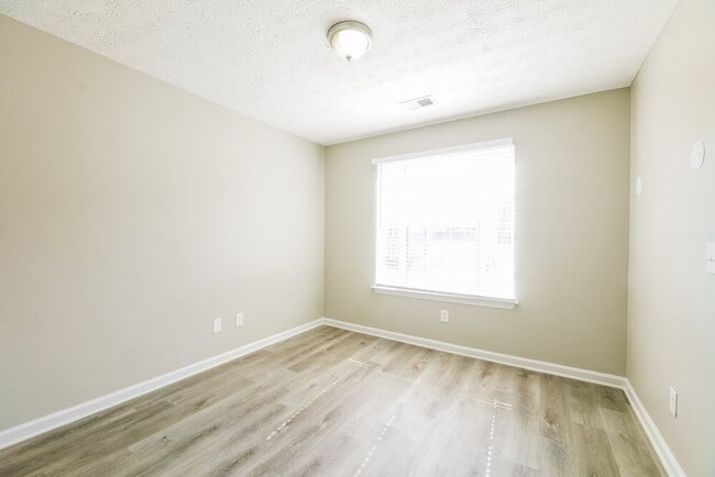 Building Photo - 2966 Heather Lake Dr