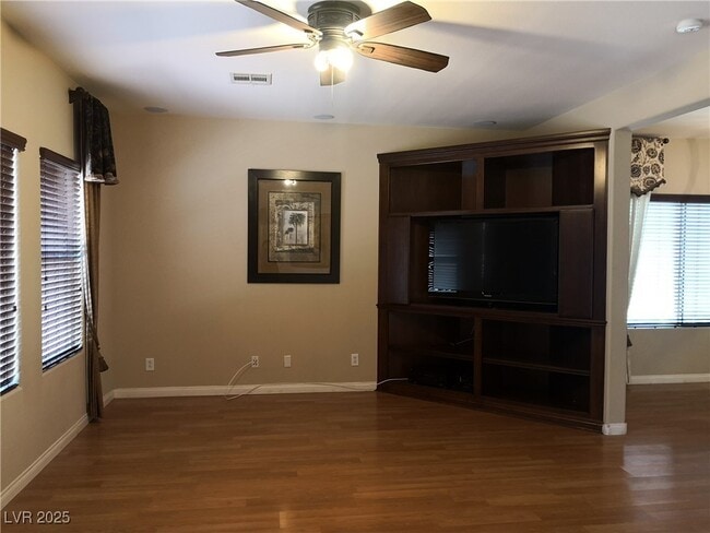 Building Photo - 4952 W Moberly Ave