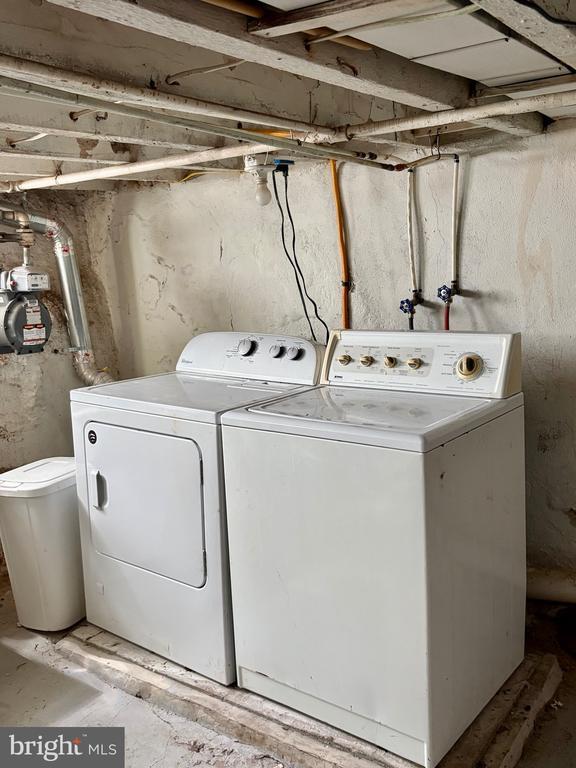 Building Photo - 355 Mercy St