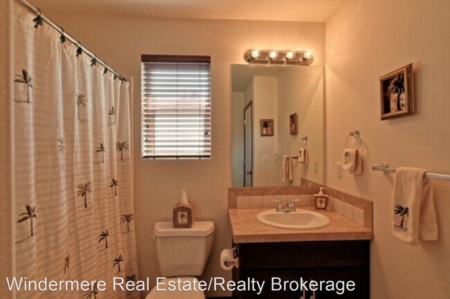 Building Photo - 3 br, 2.5 bath House - 6929 61st Dr NE
