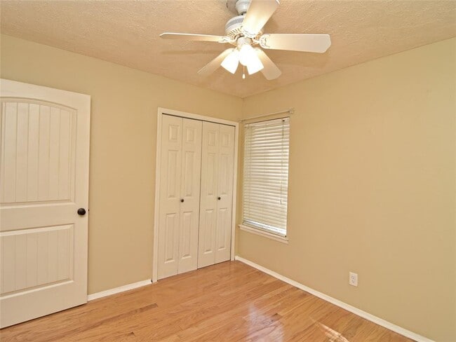 Building Photo - 5300 Middale Ln