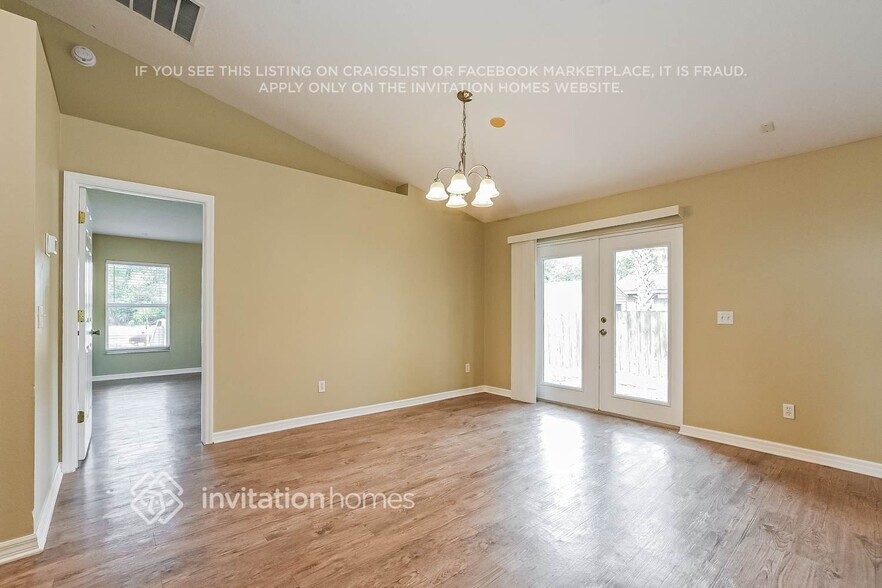 Building Photo - 70 Crystal Dr