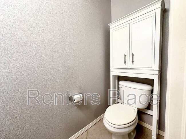 Building Photo - 11006 S Madison St