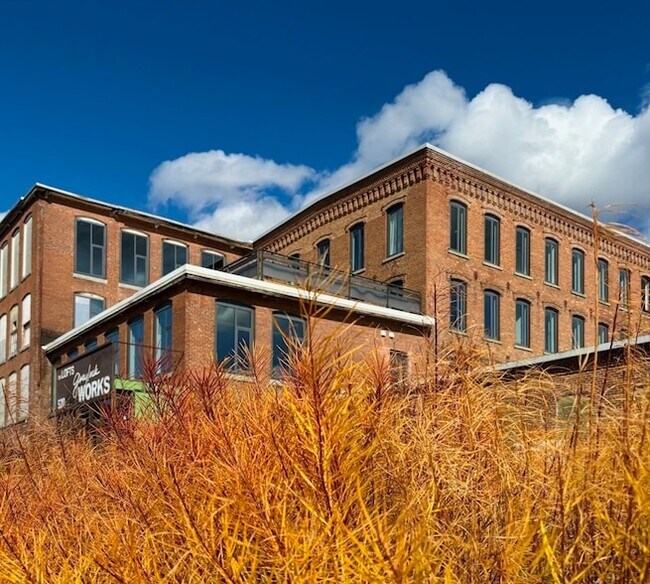 Building Photo - 520 State Rd