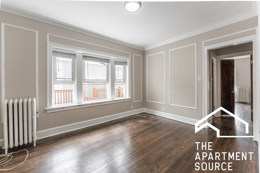 Building Photo - 1606 W Berwyn Ave