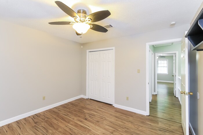 Building Photo - 4749 Red Leaf Way
