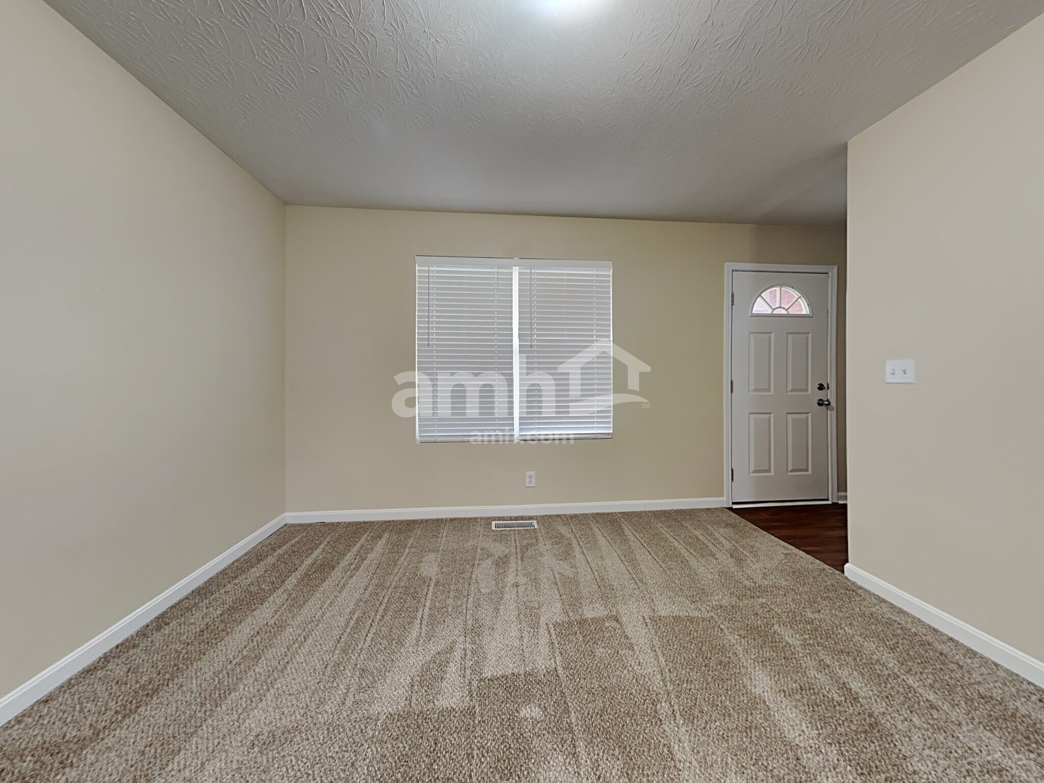Building Photo - 9021 Braxton Dr