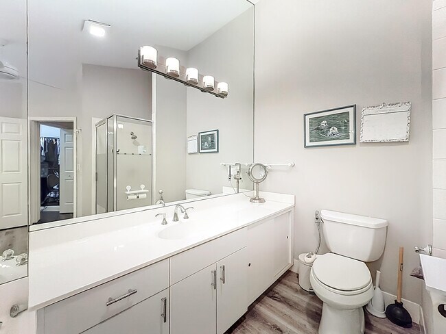 Building Photo - 11853 Fountainside Cir