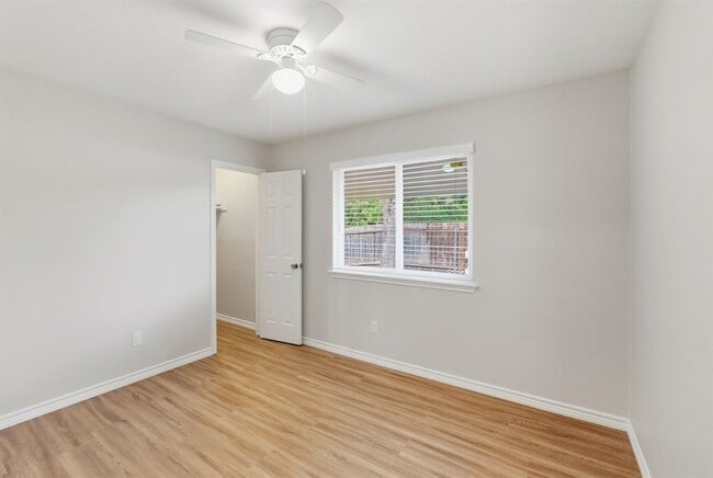 Building Photo - 12326 Tomanet Trail