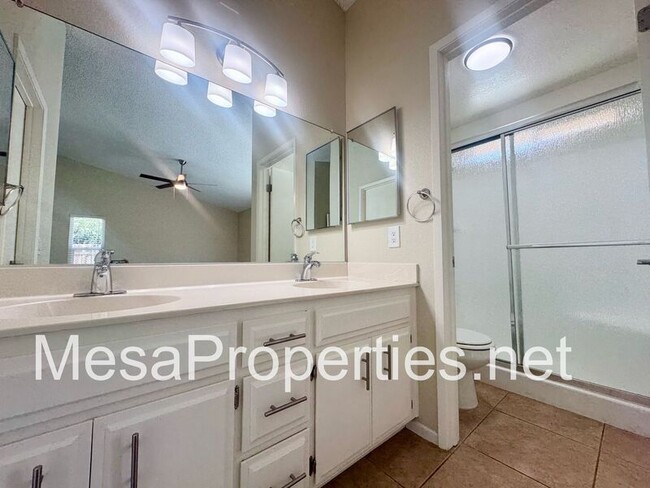 Building Photo - 12550 Kristina Ct