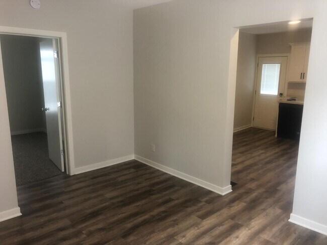 Building Photo - 949 Fulton St W