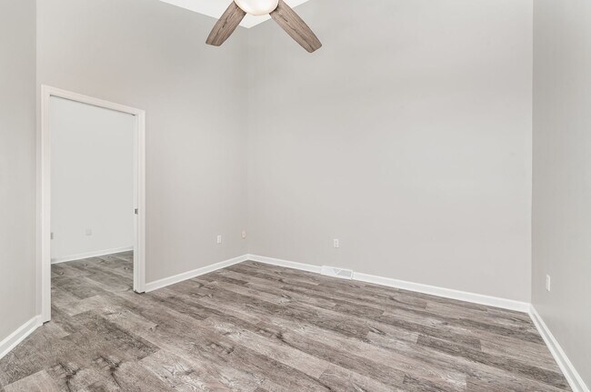 Building Photo - 1003 Cherrington Dr