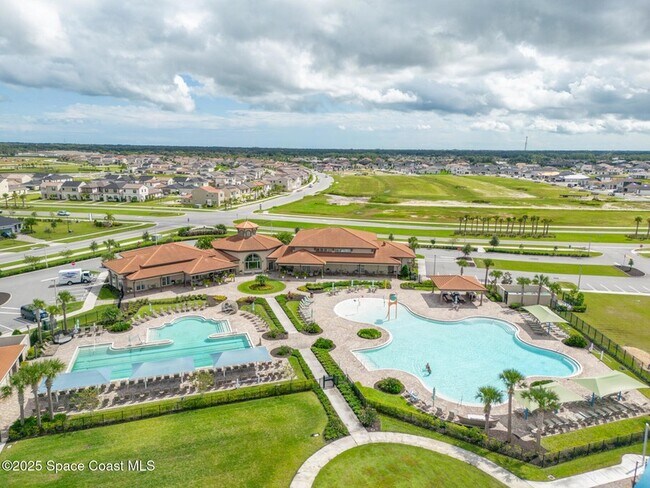 Building Photo - 3233 Casare Dr