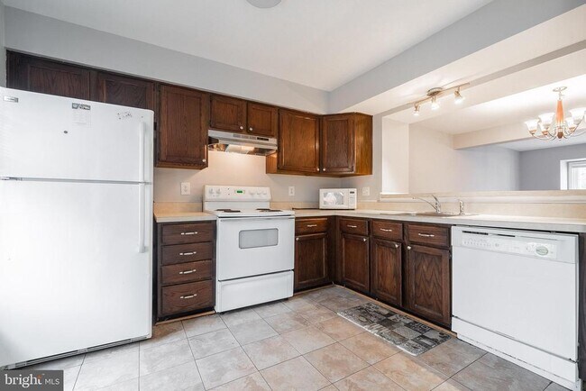 Building Photo - 8525 Gambel Oak Dr