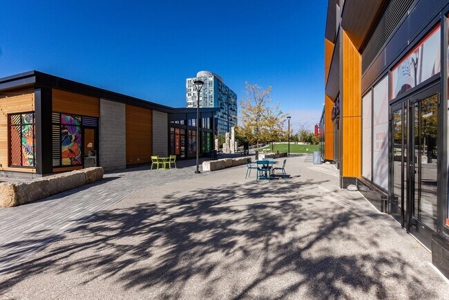 Building Photo - 10 Museum Way