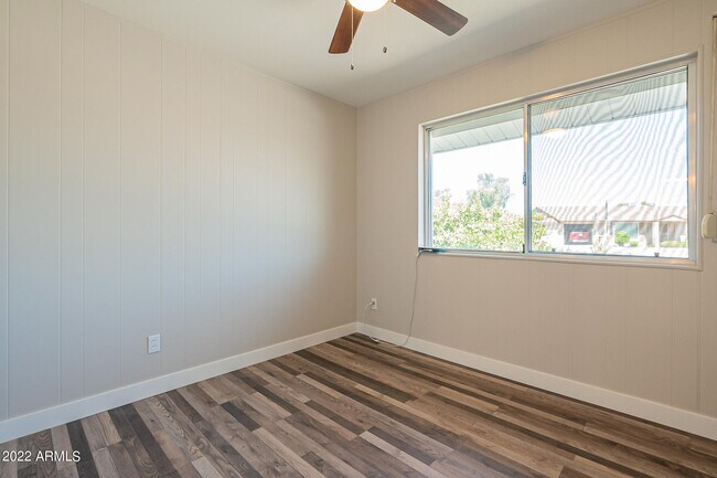 Building Photo - 12019 N Hacienda Dr
