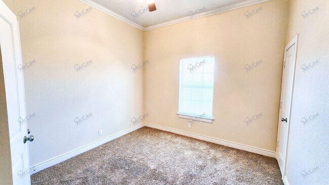 Building Photo - 301 County Rd 207