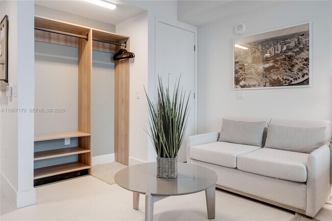 Building Photo - 159 NE 6th St