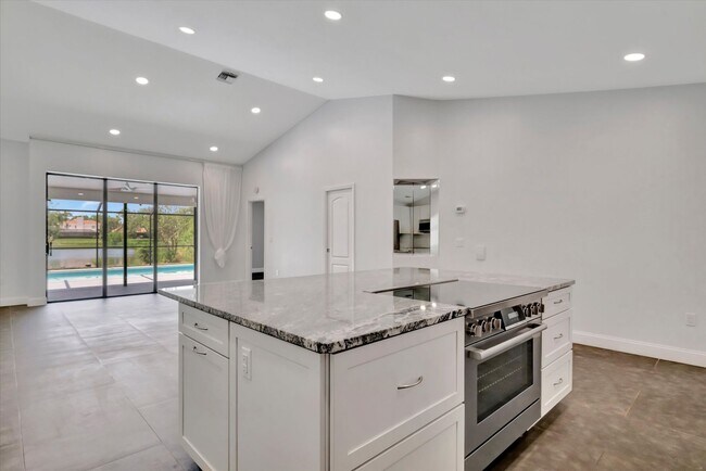 Building Photo - Stunning 3 Bed/ 2 Bath Pool Home in Longwood Run ~ UTC