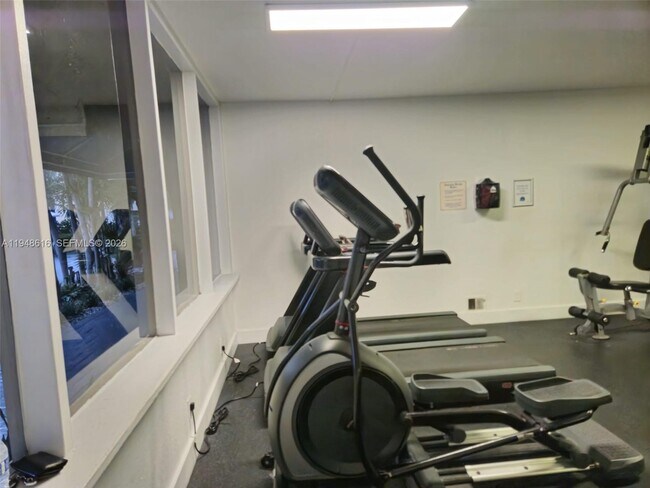 Building Photo - 4550 NW 9th St