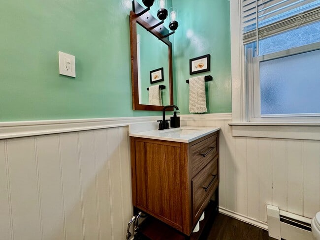 Building Photo - 2965 Grove St