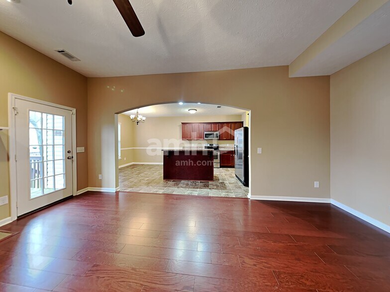 Building Photo - 115 Otter Glen Dr