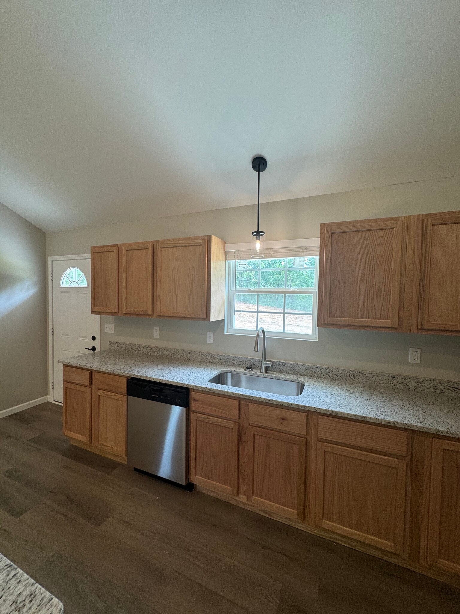 Kitchen granite counter tops - 306 Silver Run Rd