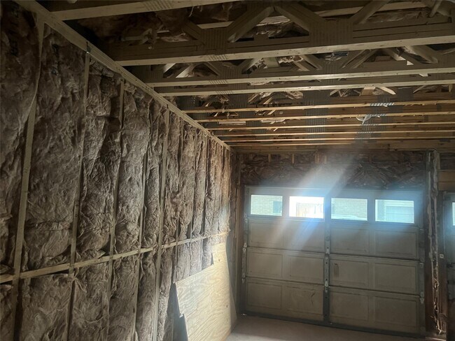 Building Photo - 2668 Bering Dr