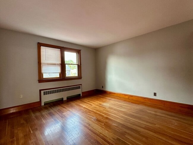 Building Photo - 6 Piave St