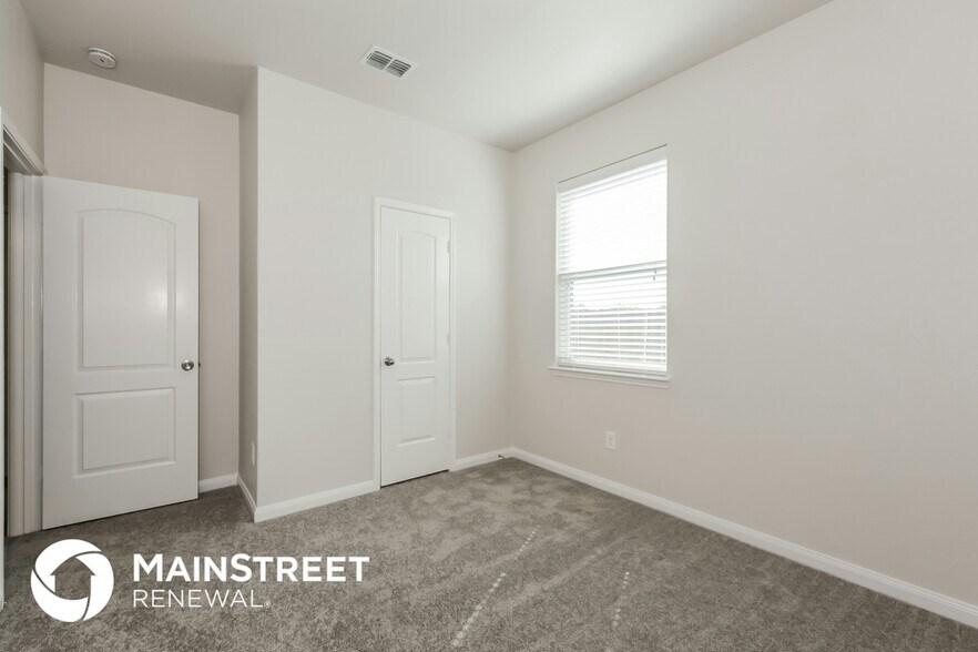 Building Photo - 9225 Lone Cypress Dr