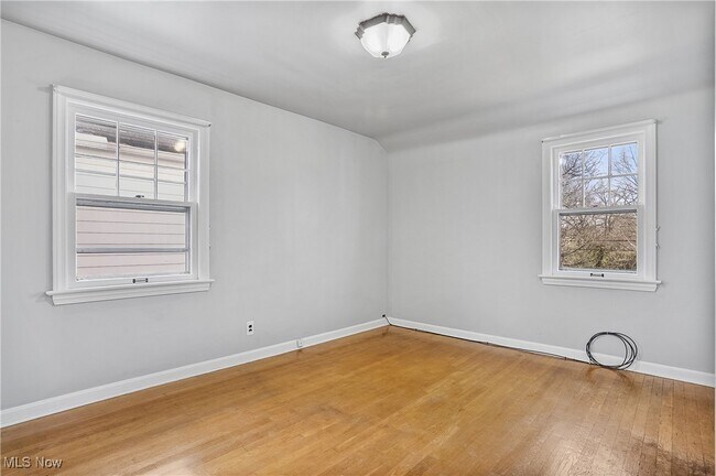 Building Photo - 2292 S Overlook Rd