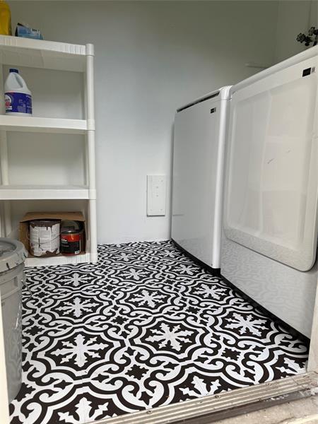 Building Photo - 827 SW 29th St