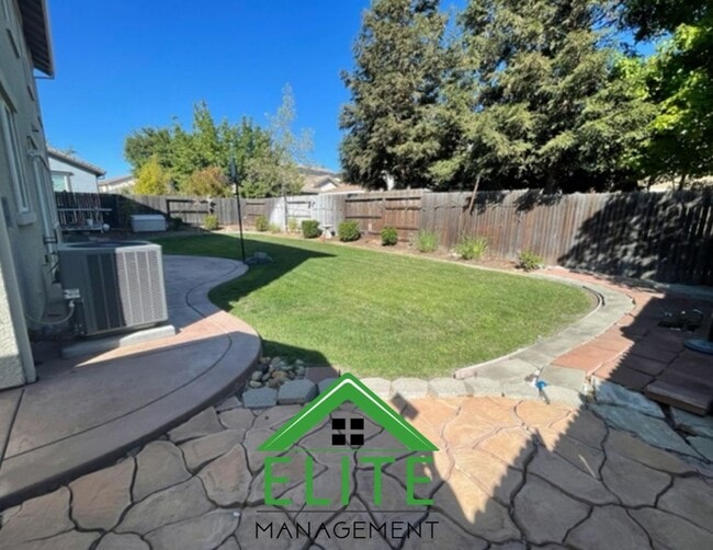 Building Photo - Beautiful 4-Bedroom Home in Desirable Ranc...