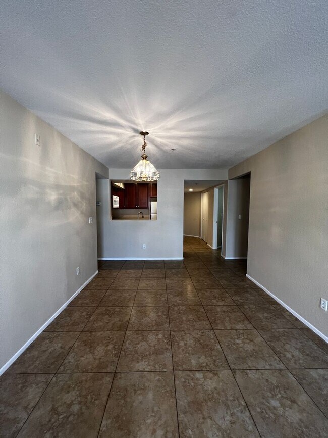 Building Photo - Beautiful Condo in a Gated Community!