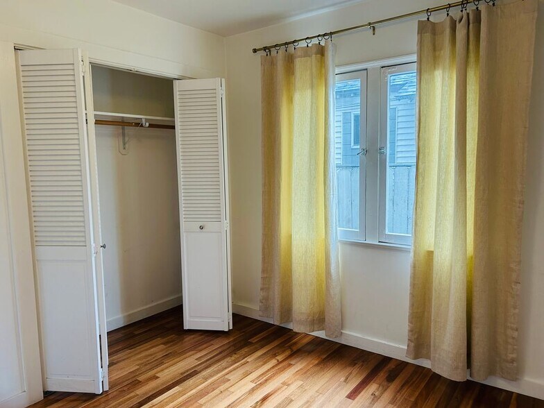 Building Photo - 2834 Denby Ave