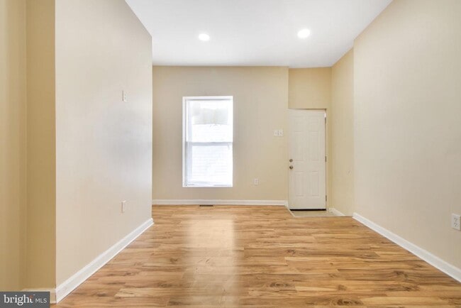 Building Photo - 2231 Orem Ave