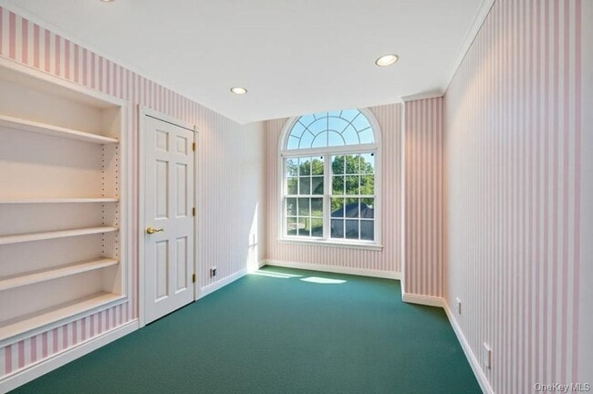 Building Photo - 22 Bayside Dr