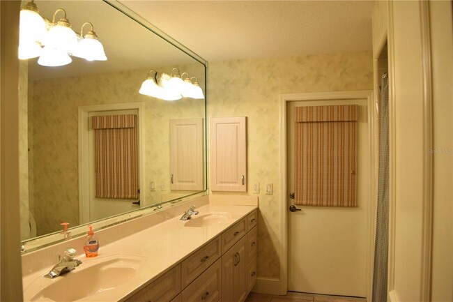 Building Photo - 3830 St Kitts Ct