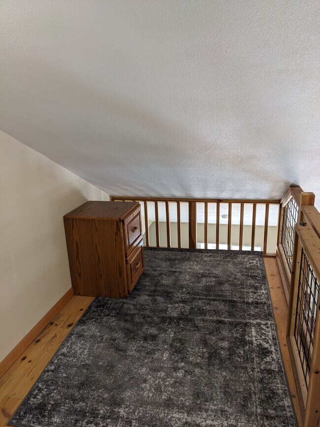 Building Photo - 6009 Blue Spruce Dr