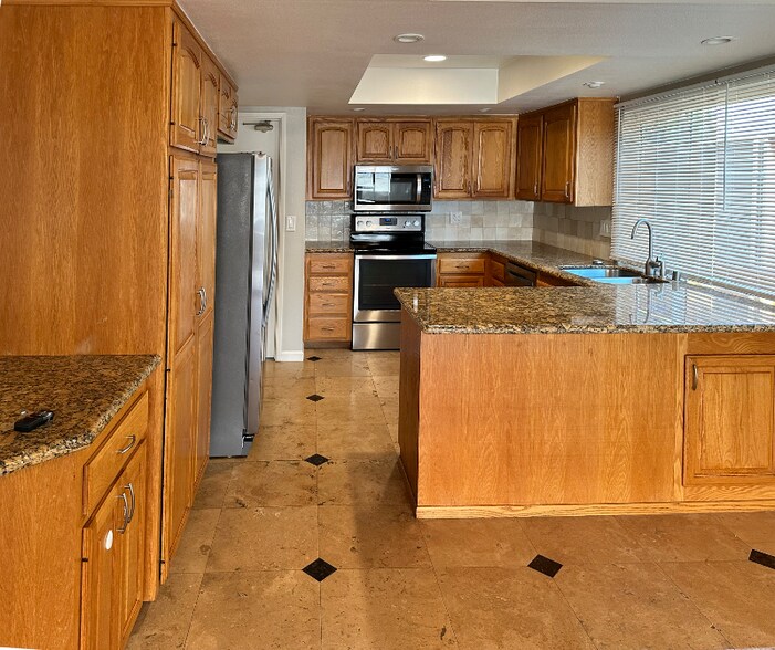 Building Photo - 3962 Mt Albertine Way