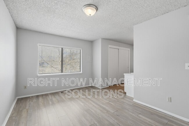 Building Photo - 1510 Storey St