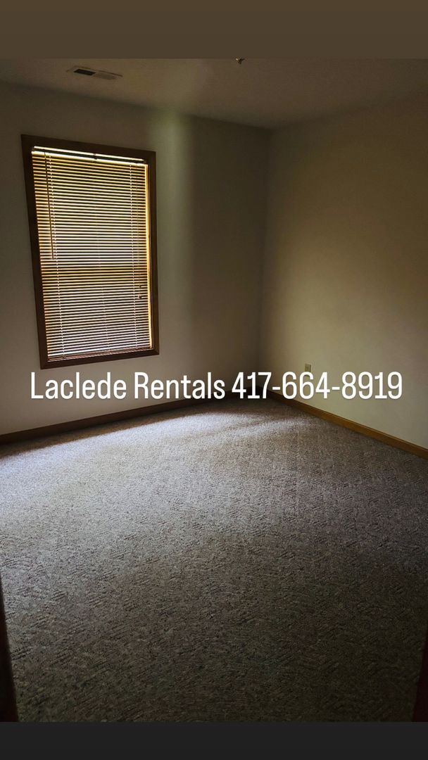 Building Photo - 2 Bed 2 Bath