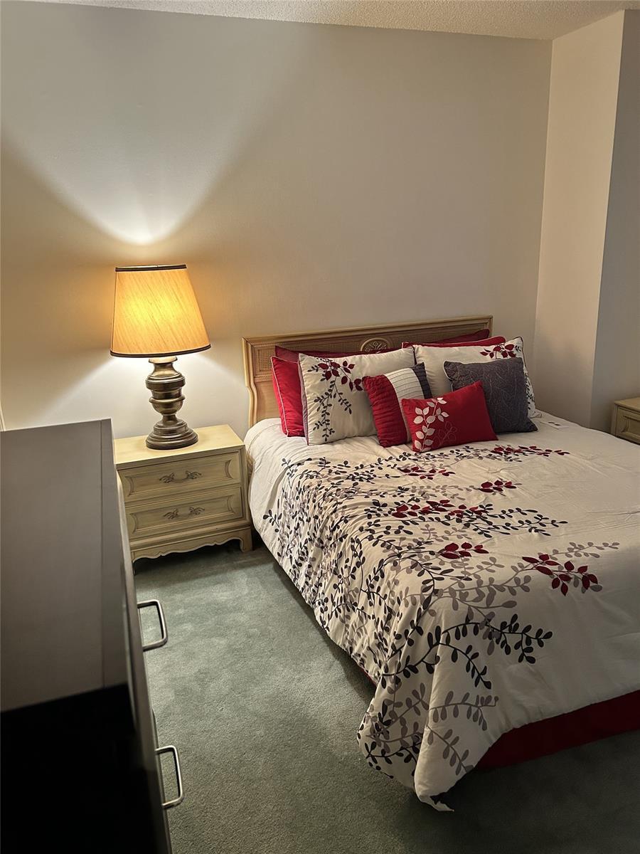 Building Photo - 3121 N Palm Aire Dr