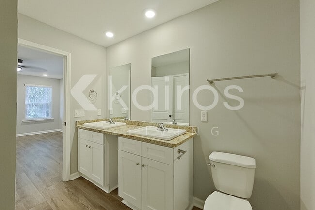 Building Photo - 121 Cottage Grove Rd