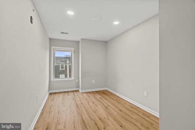 Building Photo - 1709 Cecil B. Moore Ave