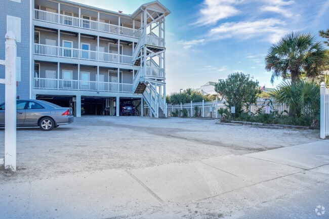 Building Photo - Seaside Villas I