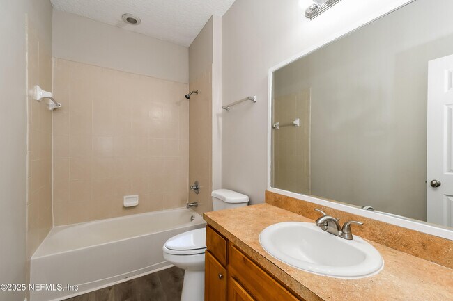 Building Photo - 3107 Wandering Oaks Dr